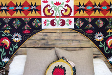 Indie Folk by Pat Bravo